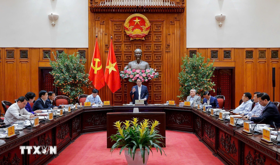 Thủ tướng Phạm Minh Chính chủ trì cuộc làm việc của Thường trực Chính phủ với lãnh đạo thành phố Hà Nội về Quy hoạch tổng thể Thủ đô Hà Nội tầm nhìn 100 năm. (Ảnh: Dương Giang/TTXVN)