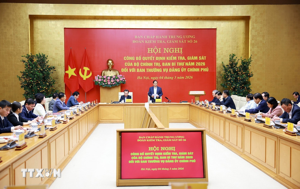 Hội nghị công bố Quyết định kiểm tra, giám sát của Bộ Chính trị, Ban Bí thư năm 2026 đối với Ban Thường vụ Đảng ủy Chính phủ. (Ảnh: Dương Giang/TTXVN)