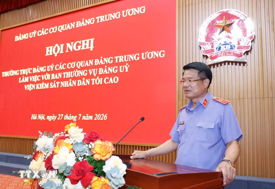 Đồng chí Nguyễn Huy Tiến, Ủy viên Trung ương Đảng, Bí thư Đảng ủy, Viện trưởng Kiểm sát Nhân dân Tối cao phát biểu. (Ảnh: Phương Hoa/TTXVN)