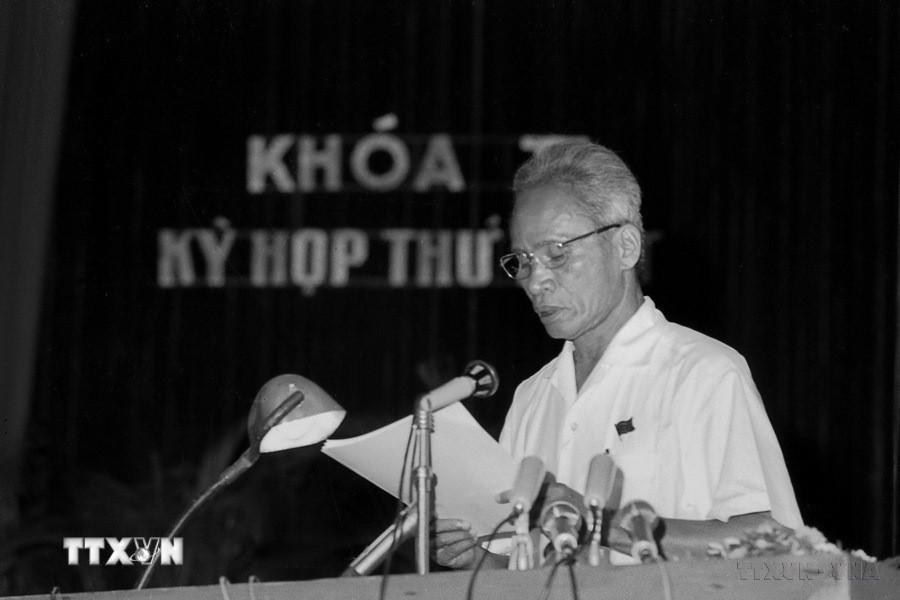 Thủ tướng Phạm Văn Đồng phát biểu tại phiên khai mạc kỳ họp thứ nhất, Quốc hội khóa V. (Ảnh: TTXVN)