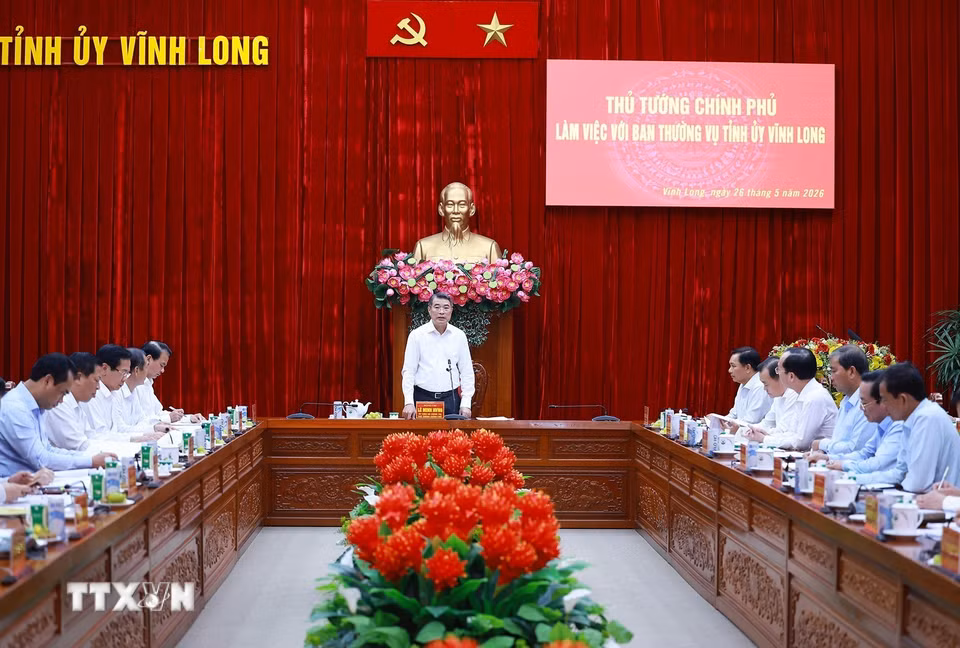 Thủ tướng Lê Minh Hưng chủ trì làm việc với Ban Thường vụ Tỉnh ủy Vĩnh Long. (Ảnh: Dương Giang/TTXVN)