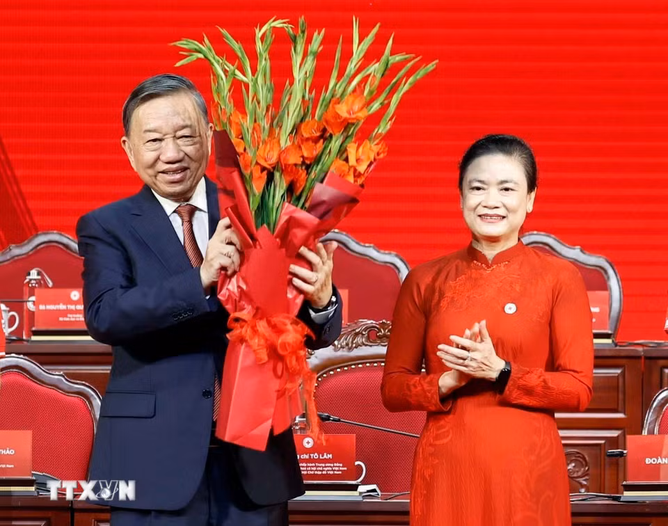 Tổng Bí thư, Chủ tịch nước Tô Lâm giữ cương vị Chủ tịch danh dự Hội Chữ thập Đỏ Việt Nam nhiệm kỳ 2026-2031. (Ảnh: Thống Nhất/TTXVN)