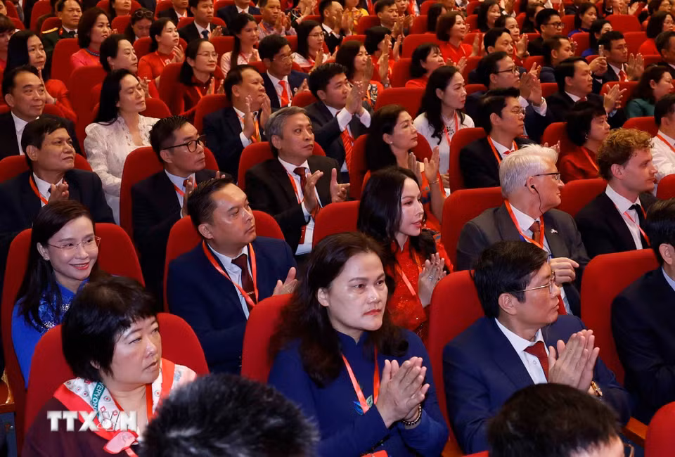 Các đại biểu tham dự Phiên khai mạc trọng thể Đại hội đại biểu toàn quốc Hội Chữ thập Đỏ Việt Nam lần thứ XII, nhiệm kỳ 2026-2031. (Ảnh: Thống Nhất/TTXVN)