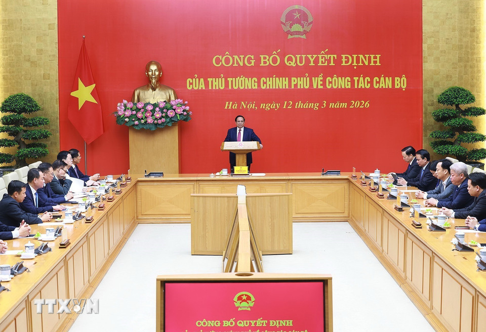 Thủ tướng Phạm Minh Chính phát biểu tại Lễ công bố và trao Quyết định của Thủ tướng Chính phủ về công tác cán bộ. (Ảnh: Dương Giang/TTXVN)