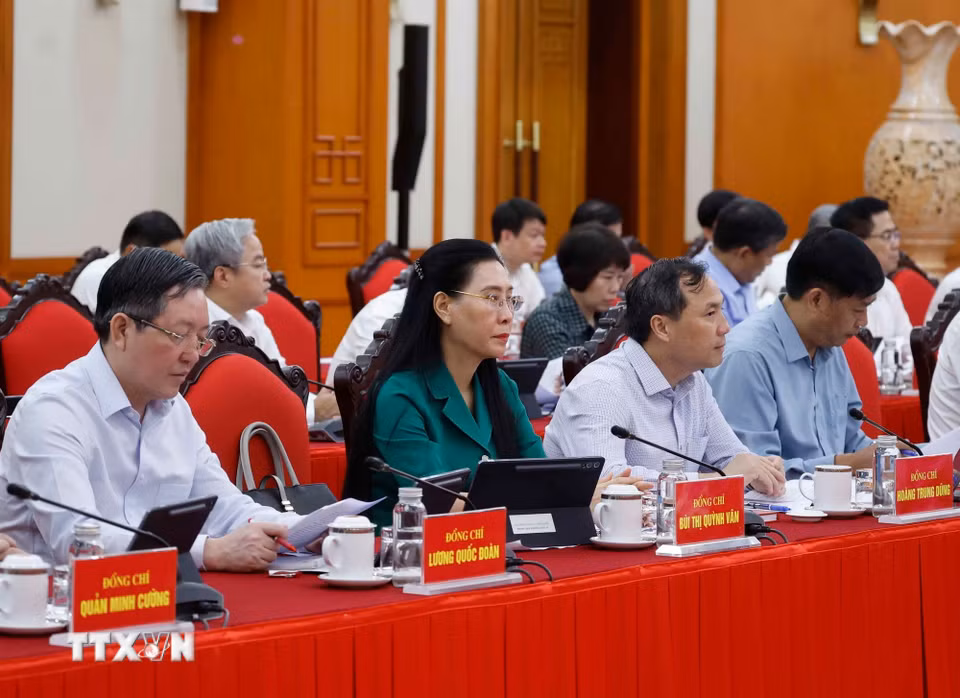 Các đại biểu tham dự Phiên họp thứ nhất Ban Chỉ đạo Trung ương về tổng kết thực tiễn và nghiên cứu sửa đổi, bổ sung Điều lệ Đảng. (Ảnh: Thống Nhất/TTXVN)