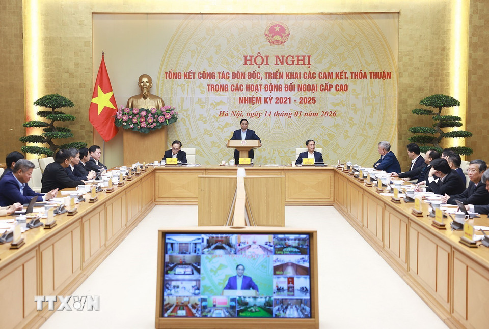 Thủ tướng Phạm Minh Chính kết luận Hội nghị tổng kết công tác đôn đốc, triển khai các cam kết, thỏa thuận trong các hoạt động đối ngoại cấp cao. (Ảnh: Dương Giang/TTXVN)