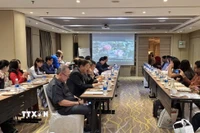 Các đại diện lữ hành Đồng bằng sông Cửu Long và Malaysia trao đổi tại hội nghị xúc tiến du lịch ở Kuala Lumpur. (Ảnh: Bùi Hoàn/TTXVN)