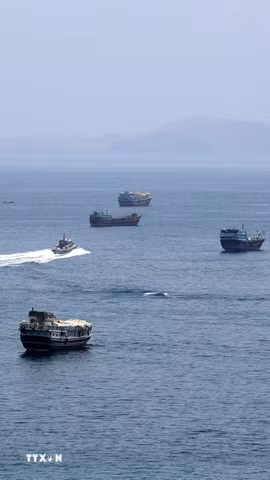Quang cảnh eo biển Hormuz ngày 20/6. (Ảnh: THX/TTXVN phát)