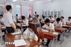 Thí sinh dự thi Tốt nghiệp Trung học phổ thông. (Ảnh minh họa: TTXVN)