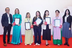 Các nghiên cứu sinh nhận học bổng tiến sỹ của Trường Đại học RMIT. (Ảnh: RMIT Việt Nam)