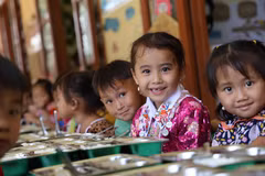 Giai đoạn từ 0 đến 12 tuổi là giai đoạn vàng phát triển chiều cao cho trẻ. (Ảnh: PV/Vietnam+)