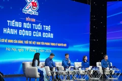 Ban lãnh đạo Trung ương Đoàn tham gia trả lời câu hỏi của các đoàn viên thanh niên tại điểm cầu Hà Nội. (Ảnh: PV/Vietnam+)