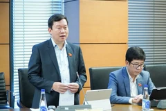 Đại biểu Nguyễn Quốc Luận phát biểu thảo luận tại tổ. (Ảnh: quochoi.vn)