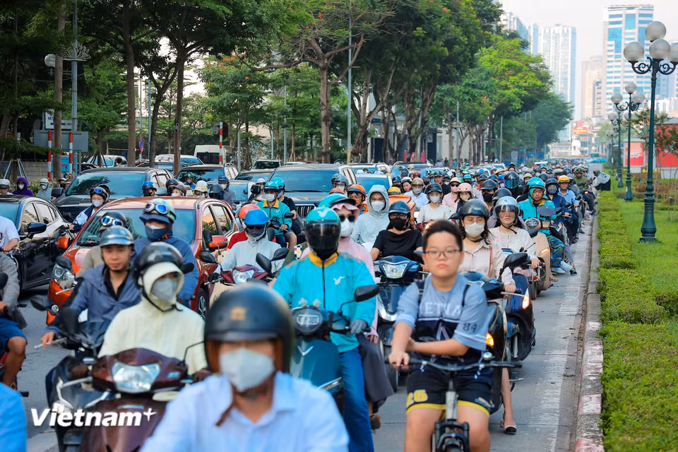 Giải pháp này nhằm tối ưu hóa hạ tầng và chuyển đổi dòng xe phụ thuộc vào lưu lượng phương tiện theo thời gian thực. (Ảnh: Hoài Nam/Vietnam+)