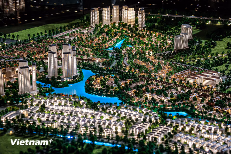 Mô hình của một số dự án tiêu biểu của thành phố. (Ảnh: Hoài Nam/Vietnam+)