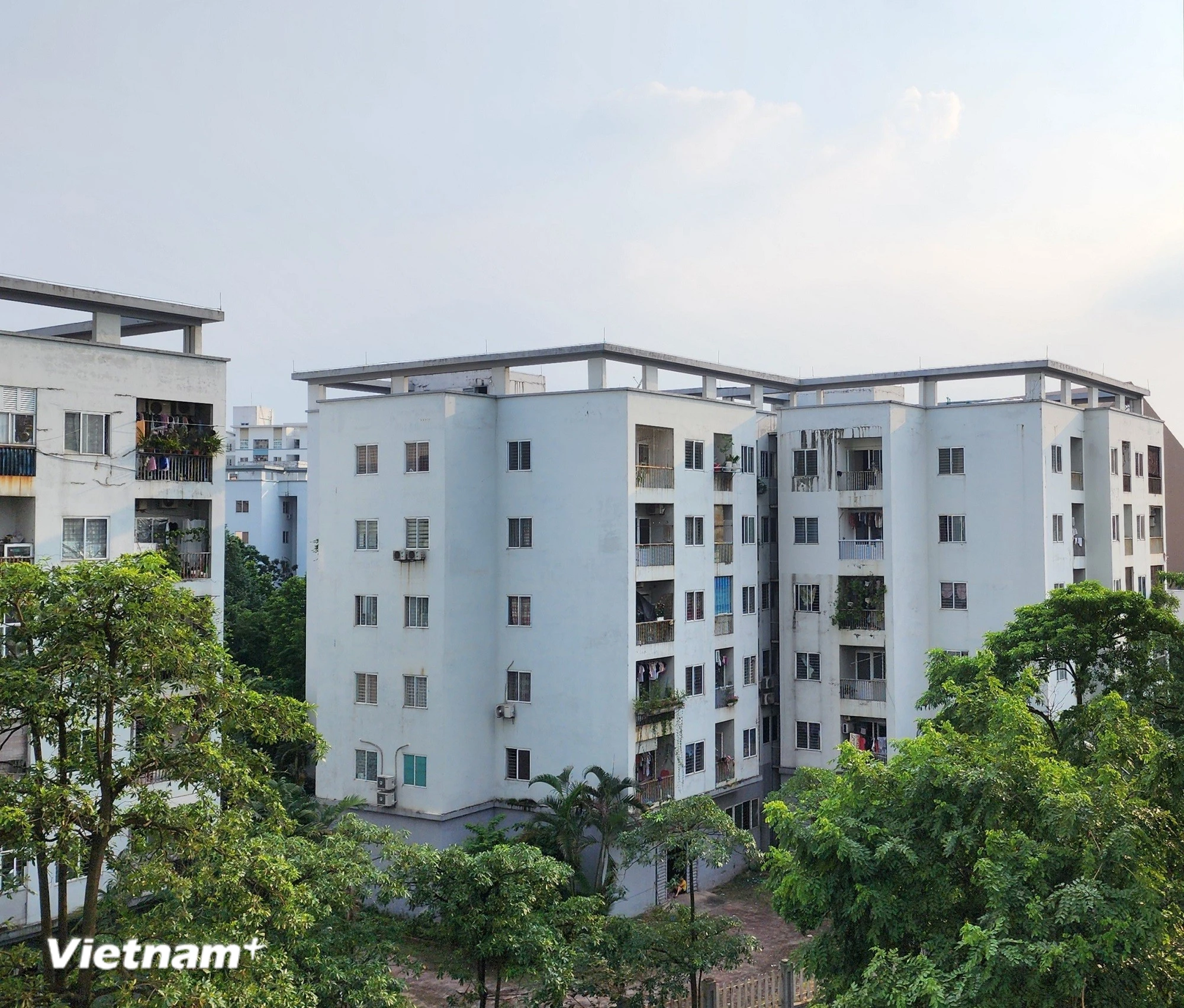 Nguồn cung căn hộ thương mại giảm mạnh, nhà ở xã hội tăng tốc