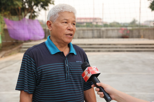 Trưởng bản Lường Văn Đại cho hay người dân rất phấn khởi khi có nhà văn hóa. (Ảnh: Hoài Nam/Vietnam+) CA9A8962.JPG