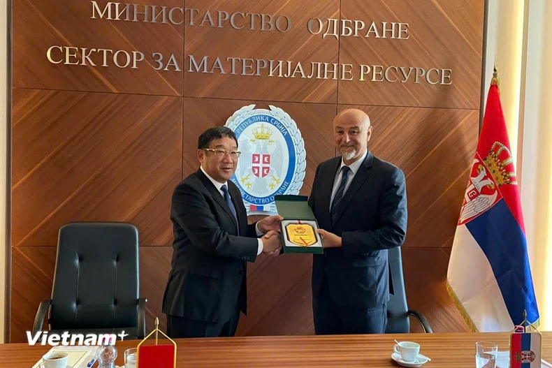 Thượng tướng Phạm Hoài Nam tại buổi hội kiến với Ngài Nenad Miloradovic, Thứ trưởng Bộ Quốc phòng Serbia. (Nguồn: Vietnam+)