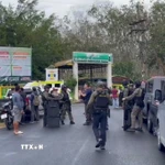 Cảnh sát được triển khai tại trường học ở thành phố Hat Yai, tỉnh Songkhla, Thái Lan sau vụ nổ súng, ngày 11/2/2026. (Ảnh: THX/TTXVN)