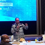 Thủ tướng Malaysia Anwar Ibrahim phát biểu tại buổi tiếp các nhà báo nhân dịp cuối năm, tại Phủ Thủ tướng ở thành phố Putrajaya. (Ảnh: Bùi Hoàn/TTXVN)