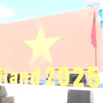 Quốc kỳ Việt Nam tung bay tại Lễ thượng cờ SEA Games 33