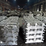 Nhôm thành phẩm trong phân xưởng sản xuất của một tập đoàn ở Cáp Nhĩ Tân, tỉnh Hắc Long Giang, Trung Quốc. (Ảnh: THX/TTXVN)