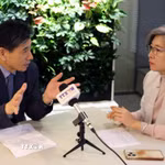 Ông Kwon Sung Taek, Chủ tịch điều hành Hiệp hội giao lưu văn hóa, kinh tế Hàn-Việt (KOVECA) trả lời phỏng vấn của Phóng viên TTXVN tại Hàn Quốc. (Ảnh: Trường Giang/TTXVN)