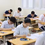 Học sinh Hà Nội dự thi vào lớp 10. (Ảnh: Thanh Tùng/TTXVN)