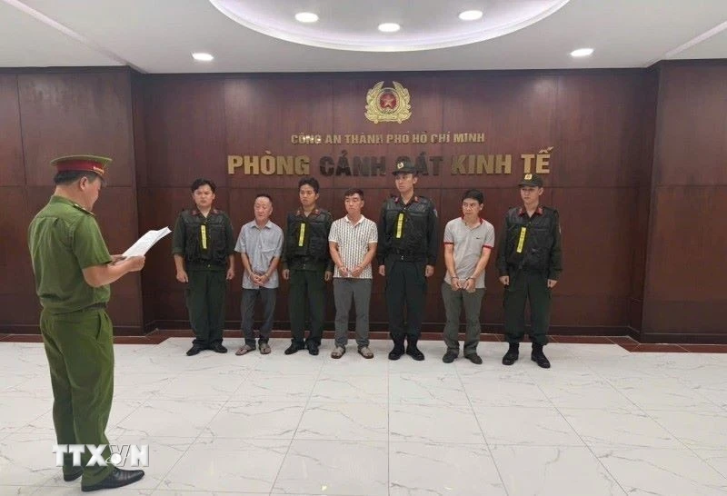 TP.HCM triệt phá đường dây sản xuất thuốc giả, bắt tạm giam 3 đối tượng