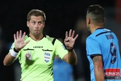 Trọng tài Alexander George King bắt chính trận U23 Việt Nam-U23 Saudi Arabia.