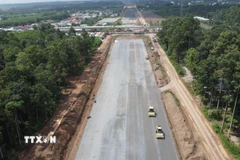 Dự án đường bộ cao tốc Biên Hòa-Vũng Tàu. (Ảnh: Công Phong/TTXVN)
