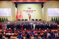 Ban Chấp hành Trung ương Đảng Cộng sản Việt Nam khóa XIV ra mắt Đại hội. (Ảnh: TTXVN)