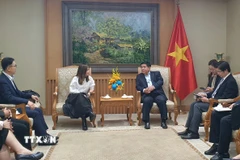 Phó Thủ tướng Nguyễn Chí Dũng tiếp Chủ tịch Hiệp hội bán dẫn Đông Nam Á. (Ảnh: Chu Thanh Vân/TTXVN)