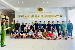Cơ quan điều tra tống đạt các quyết định tố tụng đối với những nghi can trong đường dây ma túy từ Campuchia.