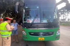 Tài xế không có giấy phép lái xe, chở vượt 21 người so với quy định.