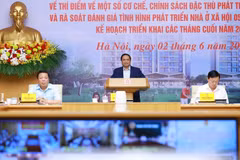 Thủ tướng Phạm Minh Chính chủ trì Hội nghị triển khai Nghị quyết của Quốc hội về thí điểm một số cơ chế, chính sách đặc thù phát triển nhà ở xã hội. (Ảnh: Dương Giang/TTXVN)