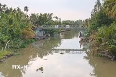 Cống ngăn mặn Hốc Hỏa, thành phố Vị Thanh. (Ảnh: Duy Khương/TTXVN)
