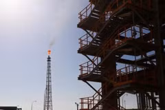 Một cơ sở khai thác dầu của Iran. (Ảnh: IRNA/TTXVN)