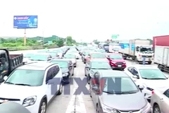 Cục CSGT 'mở luồng xanh' cho người dân về Hà Nội và Thành phố Hồ Chí Minh