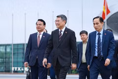 Thủ tướng Lê Minh Hưng rời Hà Nội sang tham dự Hội nghị Cấp cao Kỷ niệm 35 năm quan hệ ASEAN-Nga tại Kazan. (Ảnh: Dương Giang/TTXVN)