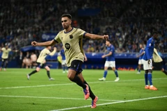 Barcelona bám đuổi Real Madrid với 2 điểm ít hơn. (Nguồn: Getty Images)