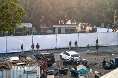 Hiện trường vụ nổ gần Pháo đài Đỏ ở New Delhi, Ấn Độ. (Ảnh: ANI/TTXVN)