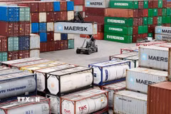 Cảng hàng hóa tại Duisburg, Đức. (Ảnh: THX/TTXVN)