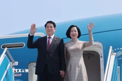 Chủ tịch nước Lương Cường và Phu nhân rời sân bay quốc tế Nội Bài, lên đường thăm cấp Nhà nước Ai Cập và Angola. (Ảnh: Lâm Khánh/TTXVN)