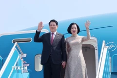 Chủ tịch nước Lương Cường và Phu nhân rời sân bay quốc tế Nội Bài, lên đường thăm cấp Nhà nước Ai Cập và Angola. (Ảnh: Lâm Khánh/TTXVN)