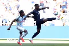 Folarin Balogun ra sân trong trận Mỹ thua Bỉ 1-4. (Ảnh: AFP/TTXVN)