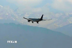 Xung đột Trung Đông gây ra cú sốc lớn đối với ngành hàng không thế giới. (Ảnh: THX/TTXVN)