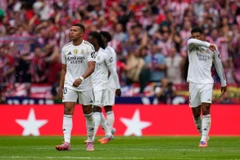 Real Madrid thảm bại ở trận derby với Atletico. (Nguồn: AP)