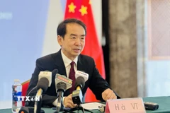 Đại sứ Trung Quốc tại Việt Nam Hà Vĩ chia sẻ thông tin về kết quả chuyến thăm Việt Nam của Tổng Bí thư, Chủ tịch nước Trung Quốc Tập Cận Bình. (Ảnh: Việt Đức/TTXVN)