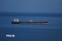 Tàu chở dầu thả neo tại Anzoategui, Venezuela. (Ảnh: THX/TTXVN)